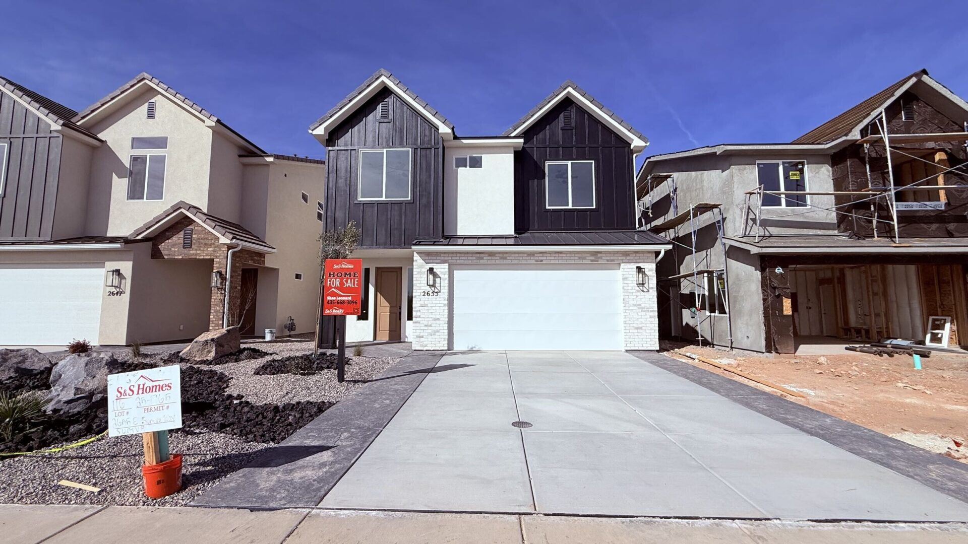 2655 E Suniva Way