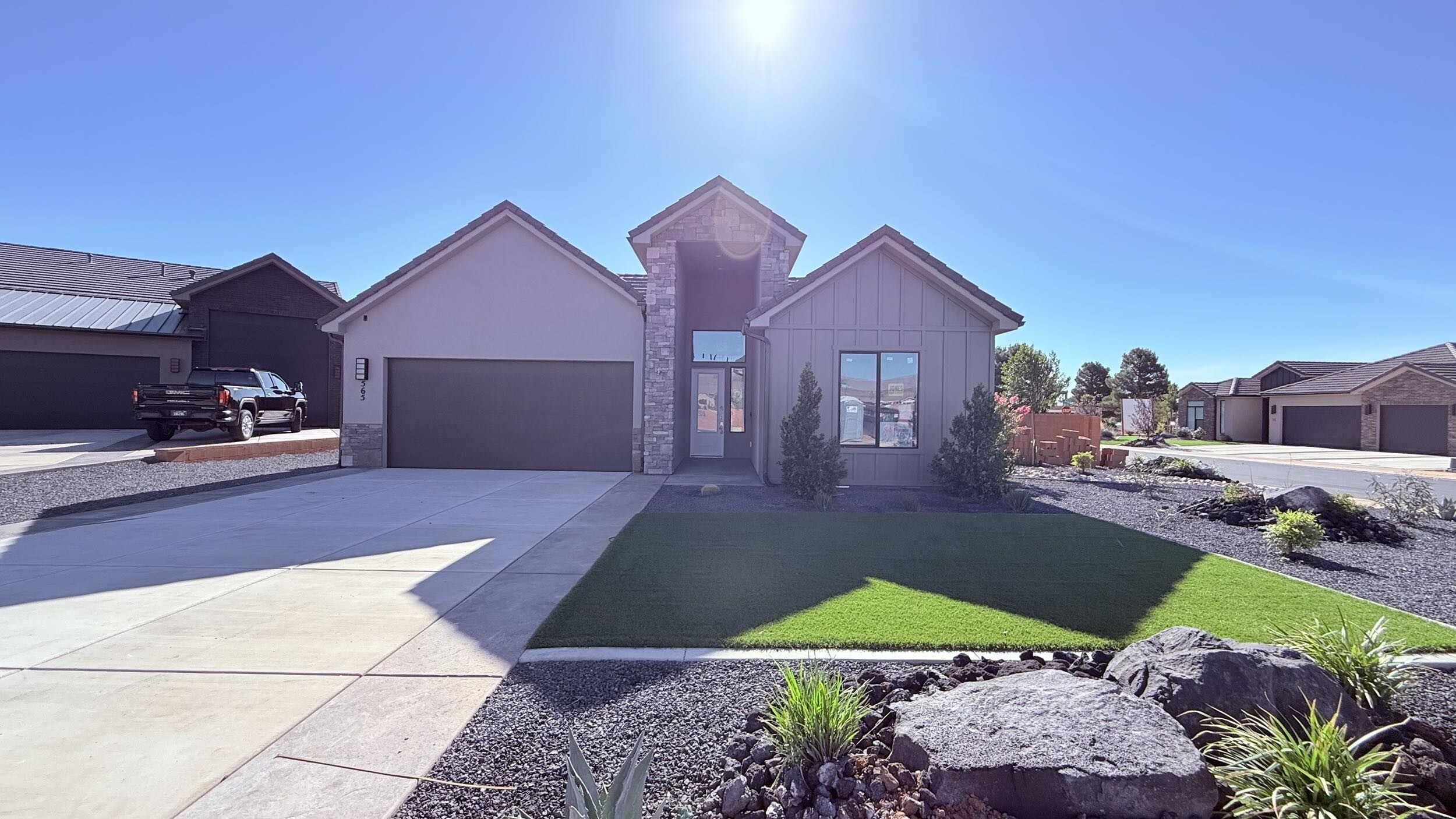 565 Harmony Circle